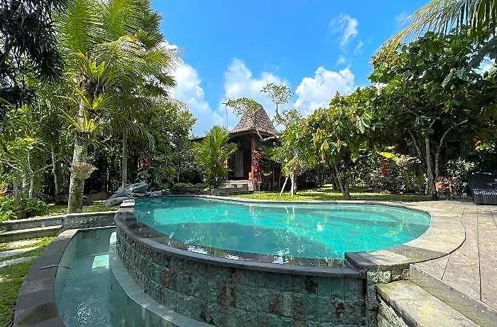 Hotel Mirah