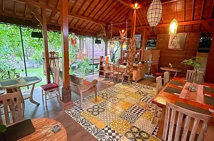 Mirah Sebatu (Bali)